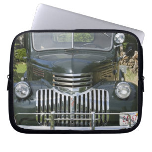 USA, MASSACHUSETTS, Martha's Vineyard: West 4 Laptop Sleeve