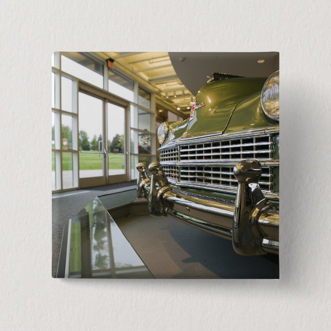 USA, Michigan, Auburn Hills: Walter P. Crysler 15 Cm Square Badge (Front)