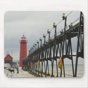 USA, Michigan, Lake Michigan Shore, Grand Haven: Mouse Pad