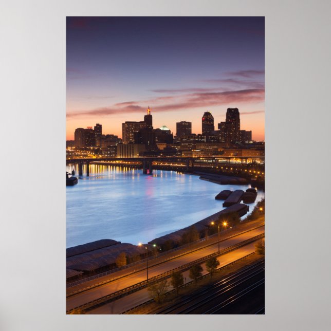USA, Minnesota, Minneapolis, St. Paul 2 Poster (Front)