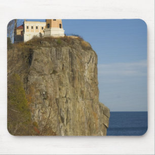 USA, Minnesota. Split Rock Lighthouse on Lake Mouse Pad