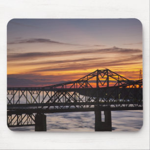 USA, Mississippi, Vicksburg. I-20 Highway and Mouse Pad