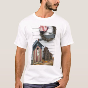 USA, Missouri, Herman: Patriotic Birdhouses, T-Shirt