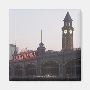 USA, New Jersey, Hoboken, old train station Magnet