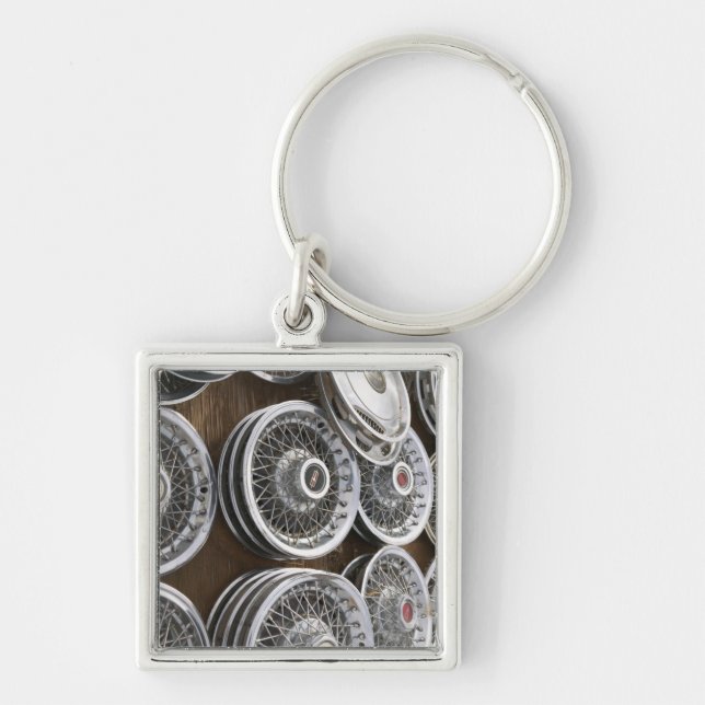 USA, New Mexico, Prewitt: Auto Hubcaps / Rt. 66 Key Ring (Front)