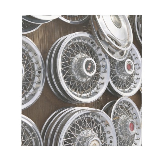 USA, New Mexico, Prewitt: Auto Hubcaps / Rt. 66 Notepad (Front)