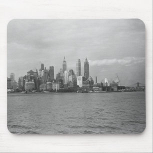 USA New York City Manhattan skyline B&W Mouse Pad