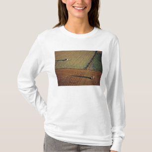 USA, North Dakota, Washburn. Late light throws T-Shirt
