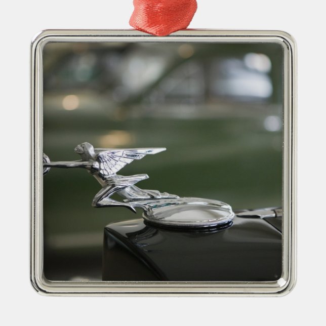 USA, Ohio, Dayton: America’s Packard Museum Metal Tree Decoration (Front)