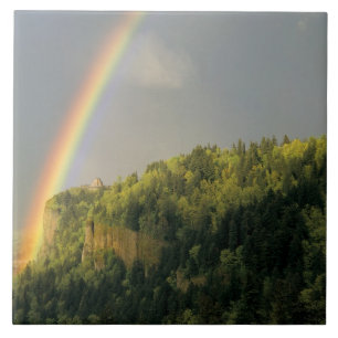 USA, Oregon, Columbia River Gorge National Tile