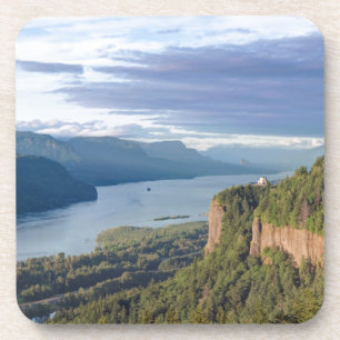 USA, Oregon, Columbia River Gorge, Vista House Coaster