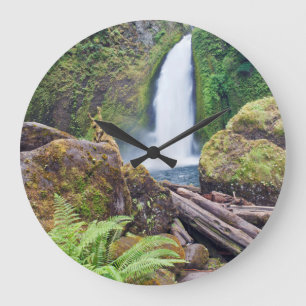 USA, Oregon, Columbia River Gorge, Wahclella Large Clock