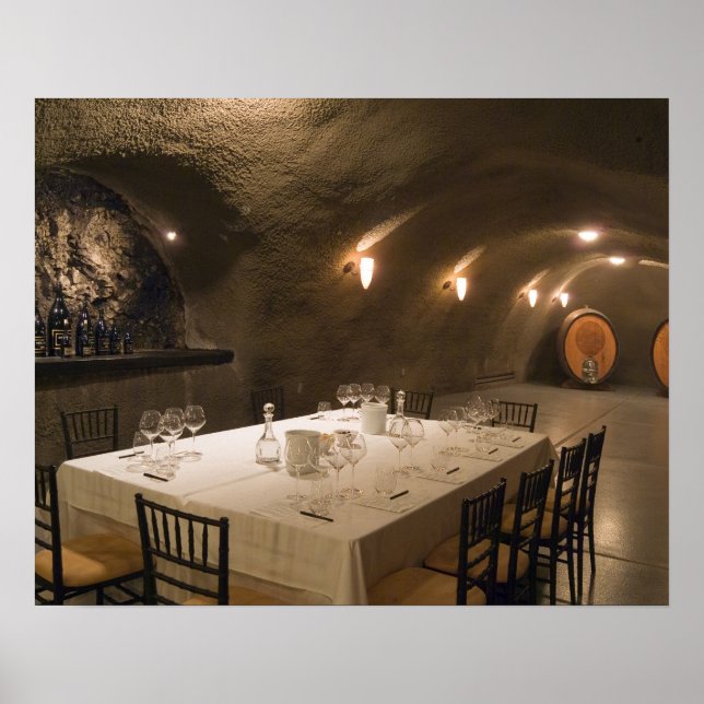 USA, Oregon, Dundee. Dining room in Archery Poster (Front)