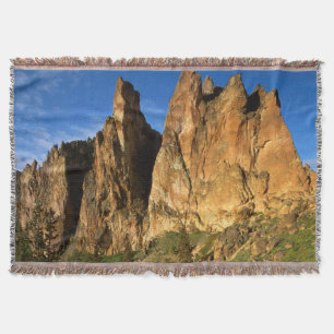 USA, Oregon, Granite Cliffs At Smith Rock State Throw Blanket