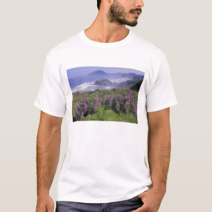 USA, Oregon, Nesika Beach. Lupine and Oregon T-Shirt