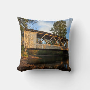 USA, Oregon, Scio, Larwood Wayside, Larwood Cushion