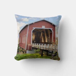 USA, Oregon, Scio, Shimanek Bridge Cushion
