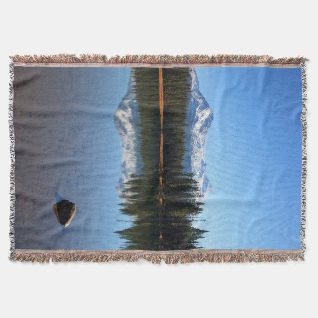 USA, Oregon, Willamette National Forest 2 Throw Blanket (Front)