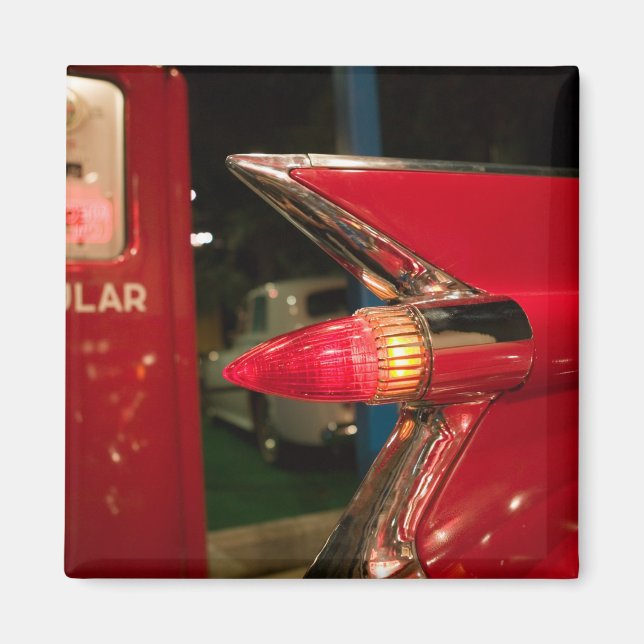 USA, Tennessee, Memphis, Elvis Presley Magnet (Front)