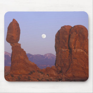 USA, Utah, Arches NP, Full Moon Rising at Mouse Pad