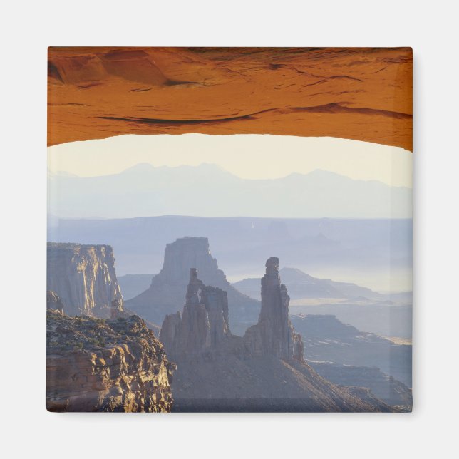 USA, Utah, Canyonlands National Park, View of Magnet (Front)