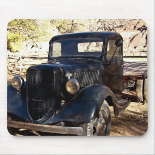 USA, Utah, Capitol Reef National Park, Scenic Mouse Pad