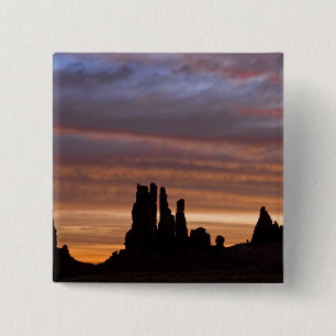 USA, Utah, Monument Valley National Park. 2 15 Cm Square Badge