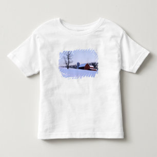USA, Virginia, Shenandoah Valley, Barn Toddler T-Shirt