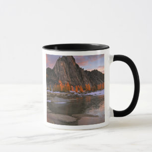 USA, Washington, Cascade Mountains. Prusik Peak Mug