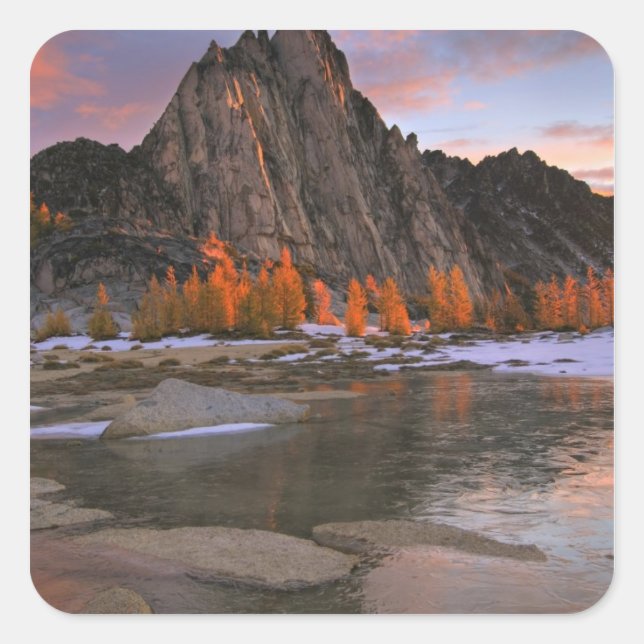 USA, Washington, Cascade Mountains.  Prusik Peak Square Sticker (Front)