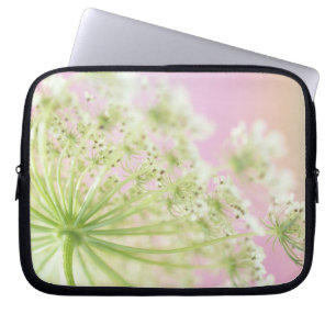 USA, Washington, Close-up of cow parsnip Laptop Sleeve