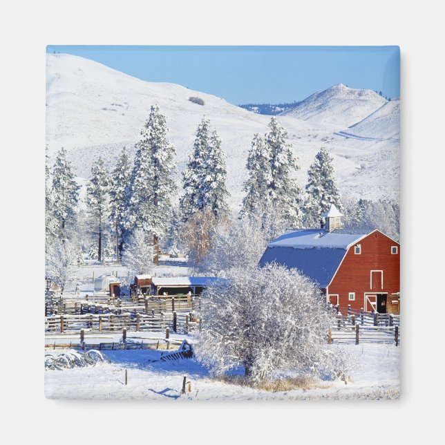 USA, Washington, Methow Valley, Barns in Magnet (Front)