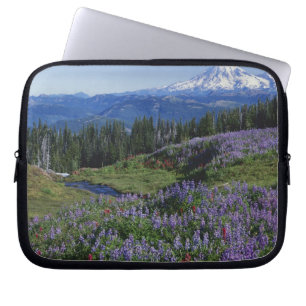 USA, Washington Mt. Adams Wilderness, Meadows Laptop Sleeve