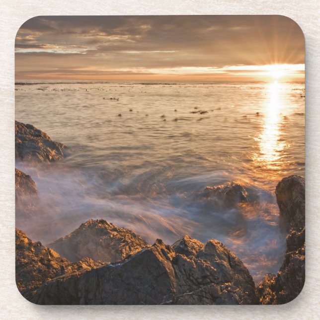 USA, Washington, San Juan Islands.  A dramatic Coaster (Front)