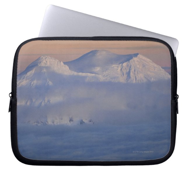 USA, Washington State, Mount Rainier peak in Laptop Sleeve (Front)