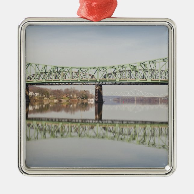 USA, WV, Parkersburg. Parkersburg-Belpre Metal Tree Decoration (Front)