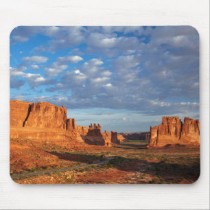 Utah, Arches National Park, rock formations 2 Mouse Pad