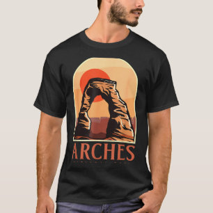 Utah vintage retro hiking camping arches national T-Shirt