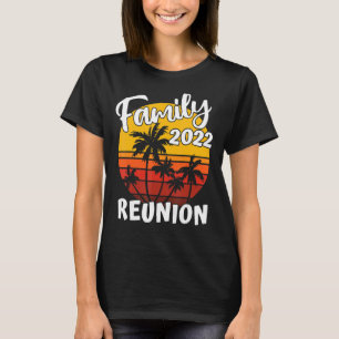 Vacay Family Squad Summer Sunset Beach Retro Famil T-Shirt