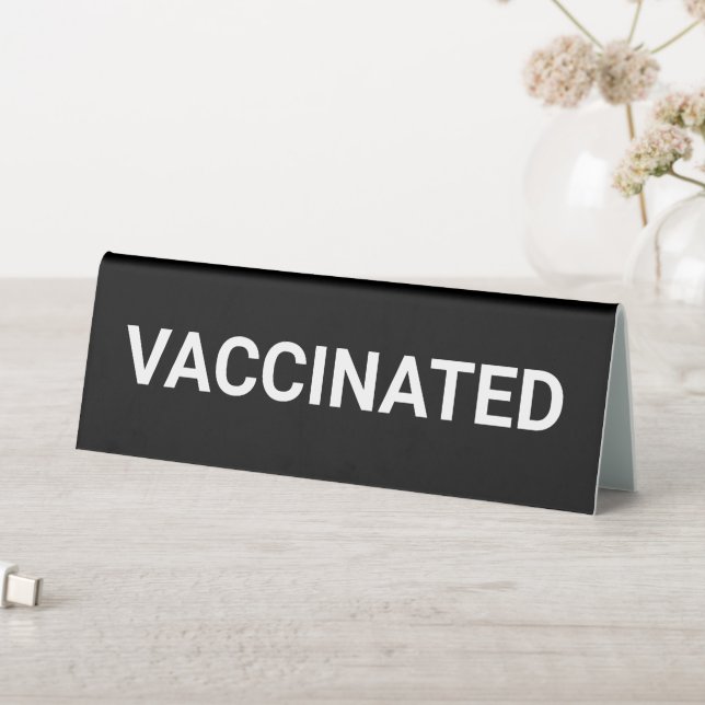 Vaccinated, black and white customisable (In SItu (Table))