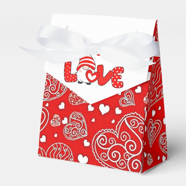 Valentine gnome  favour box (Front Side)