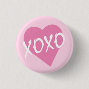 Valentine Pink Heart XOXO Kisses Hugs Pink 3 Cm Round Badge