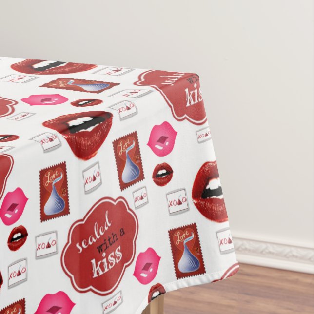 Valentine's Day Tablecloth (In Situ)