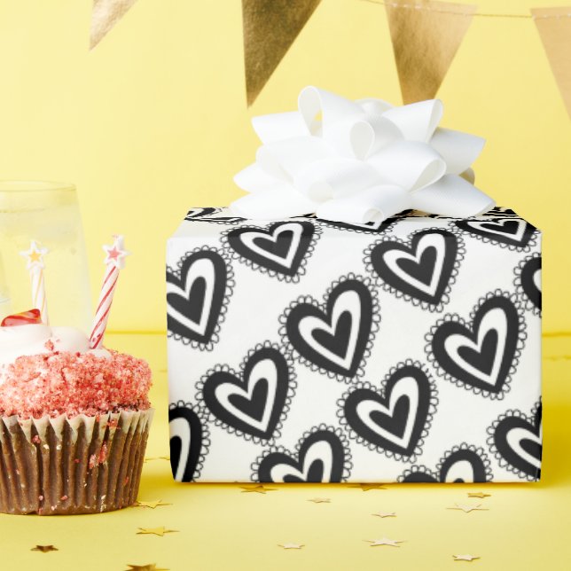 Valentine's Day Wrapping Paper Black & Whit Hearts (Birthday Party)