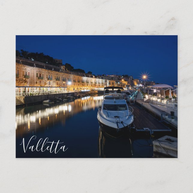 Valletta waterfront district with small harbor postcard (Front)