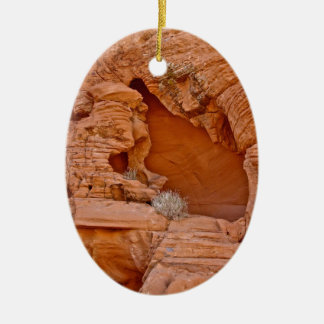 VALLEY OF FIRE ERODED DESERT ROCKS DETAIL CERAMIC TREE DECORATION
