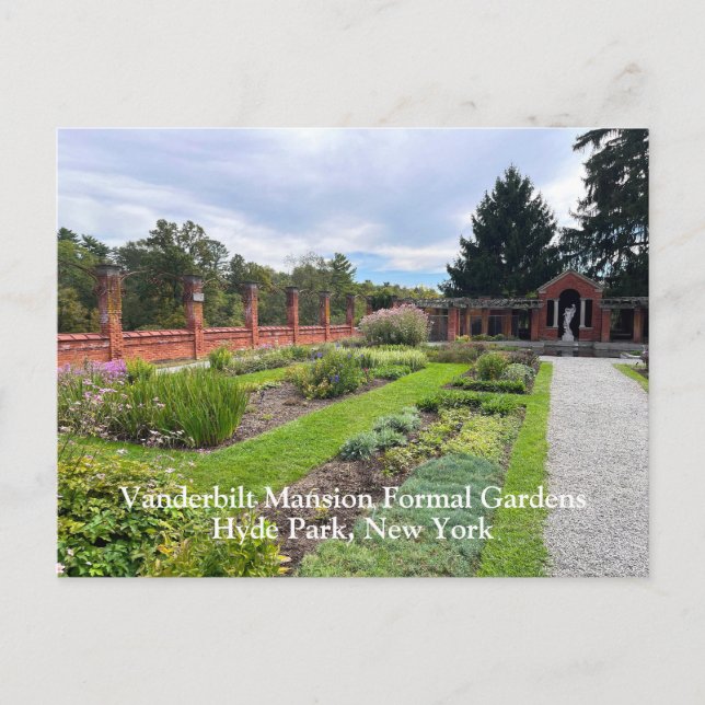 Vanderbilt Mansion in Hyde Park NY Postcard (Front)
