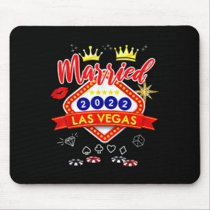 Vegas Bachelor Party Married In Vegas Groom Bride  Mouse Pad