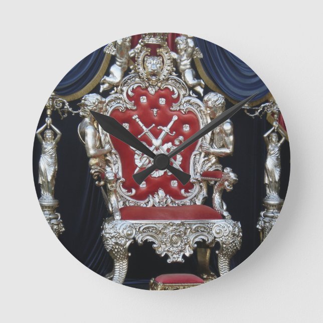 Velvet luxury throne round clock (Front)