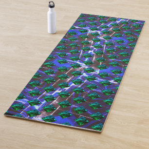 Verde esmeralda e curvas, sob grade niquelada? yoga mat
